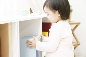 「整理収納いちにち教訓」子どもお片づけいつから教えてあげたらいいの？